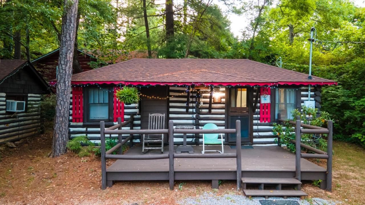 Log Cabin Motor Court Asheville Kültér fotó