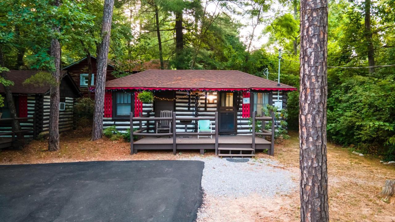 Log Cabin Motor Court Asheville Kültér fotó