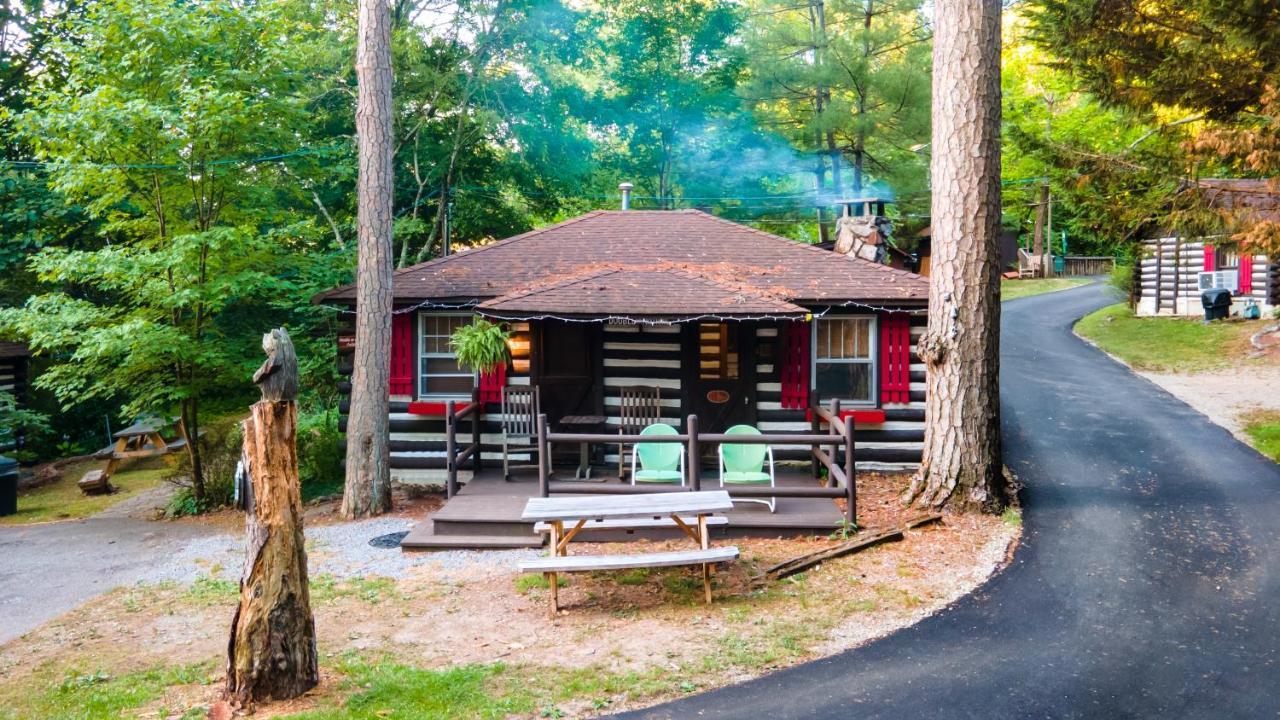 Log Cabin Motor Court Asheville Kültér fotó