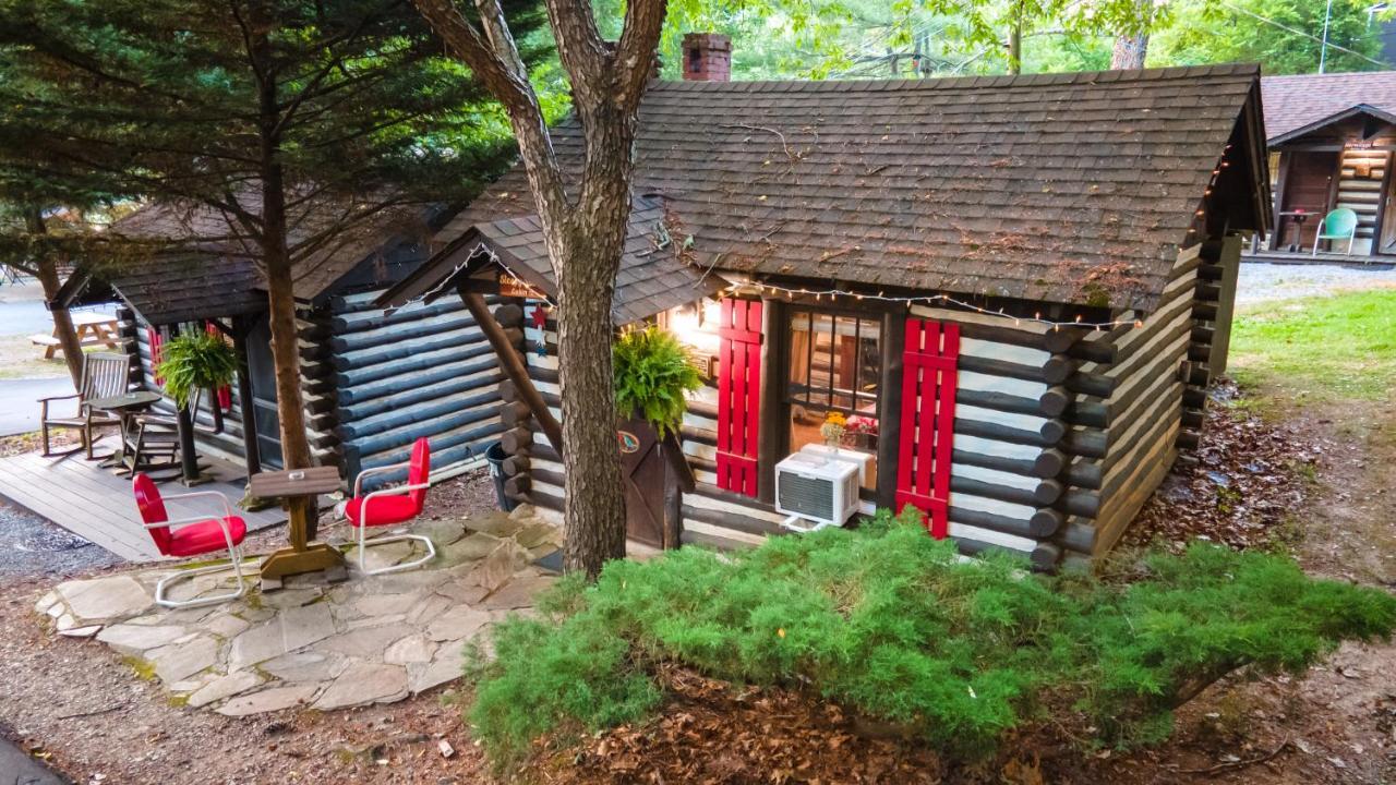 Log Cabin Motor Court Asheville Kültér fotó