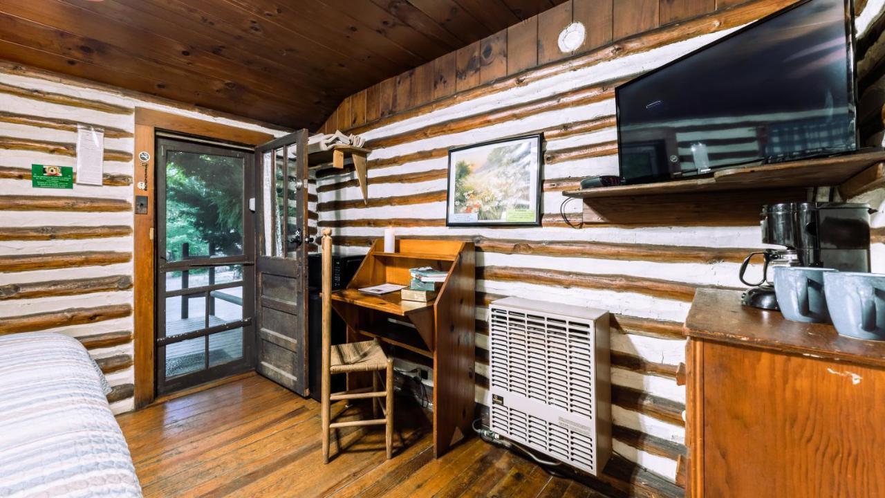 Log Cabin Motor Court Asheville Kültér fotó