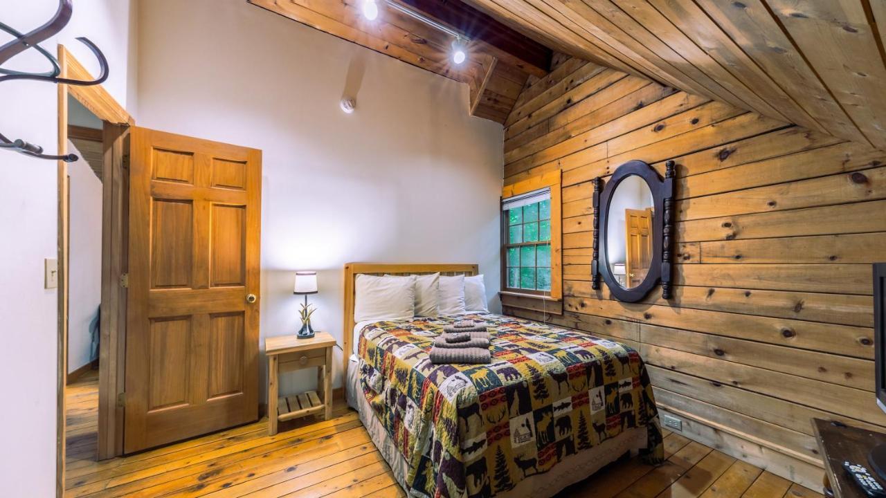 Log Cabin Motor Court Asheville Kültér fotó