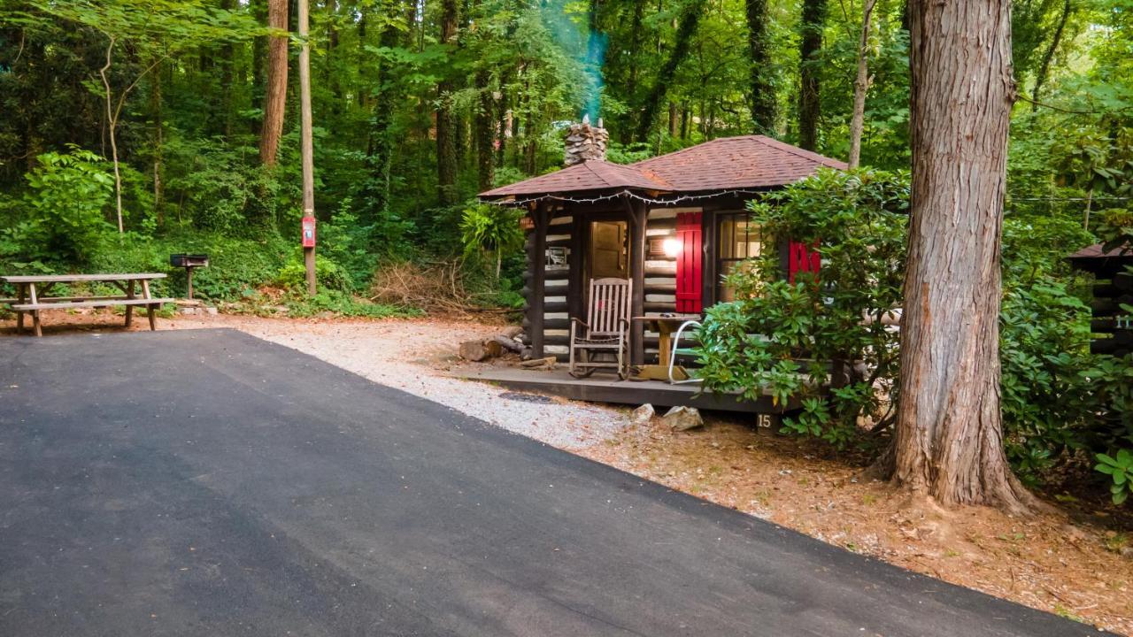 Log Cabin Motor Court Asheville Kültér fotó